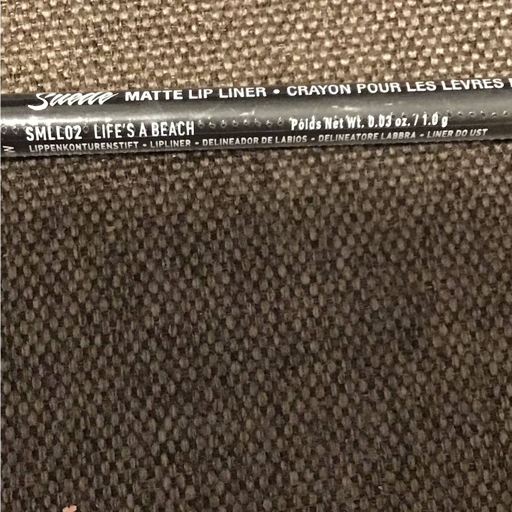 NWT! Lip liner